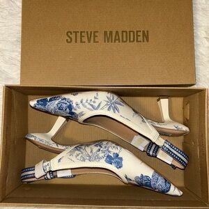 Steve Madden Blue Floral Slingback Heels